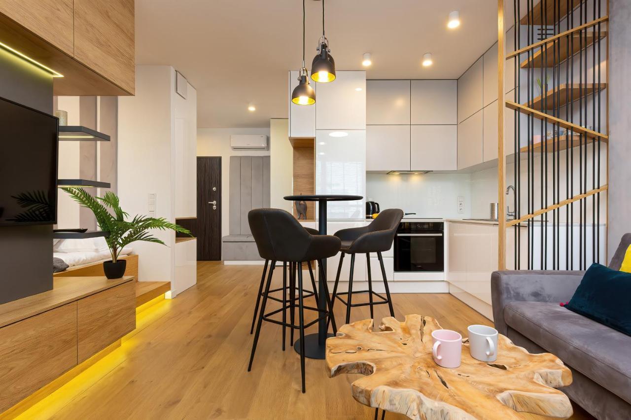 Apartment City Center Grzybowska By Renters Prestige Варшава Экстерьер фото