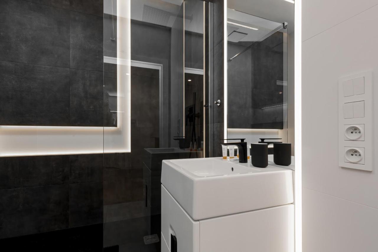 Apartment City Center Grzybowska By Renters Prestige Варшава Экстерьер фото